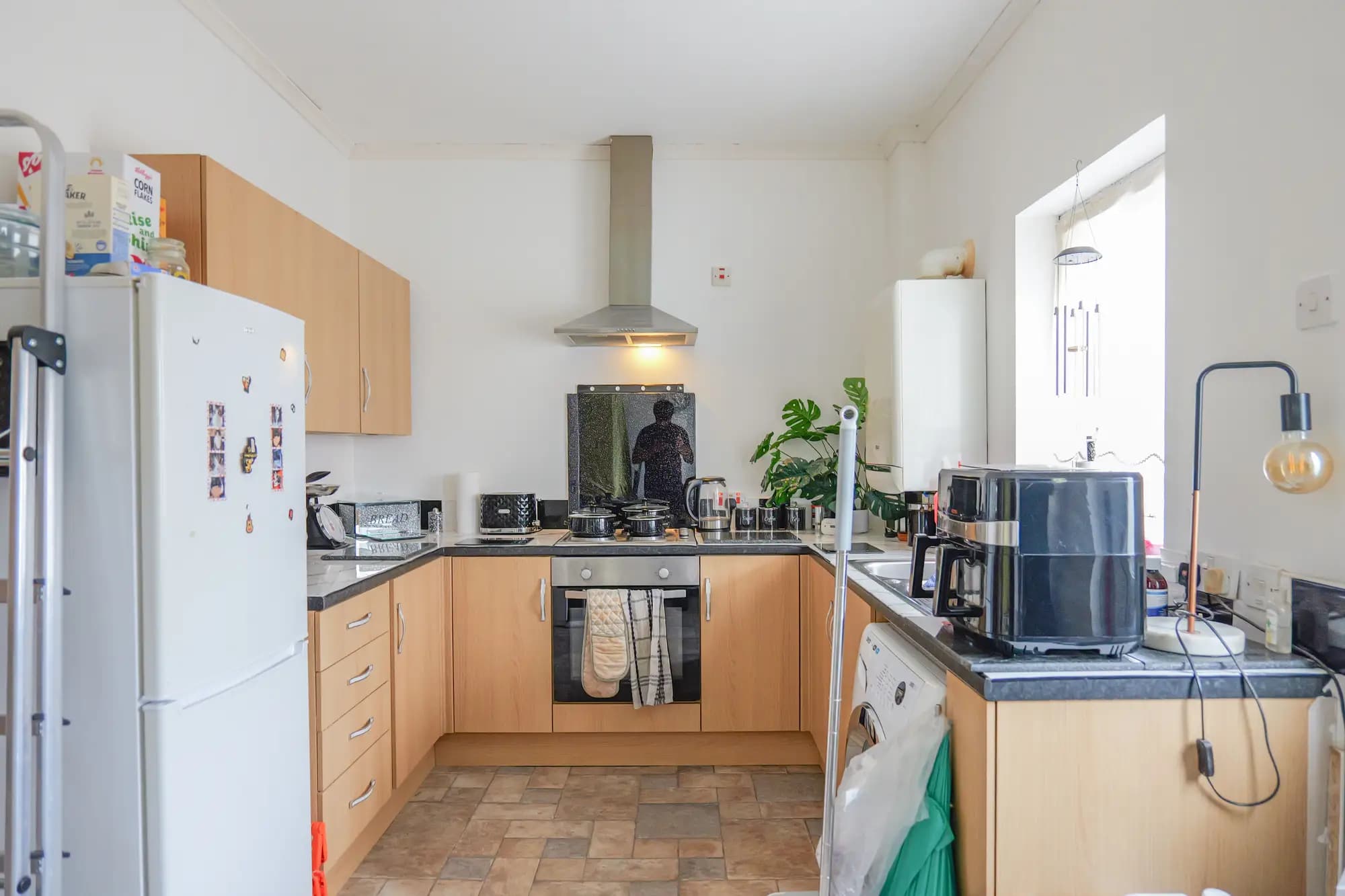 property photo 5 of 18