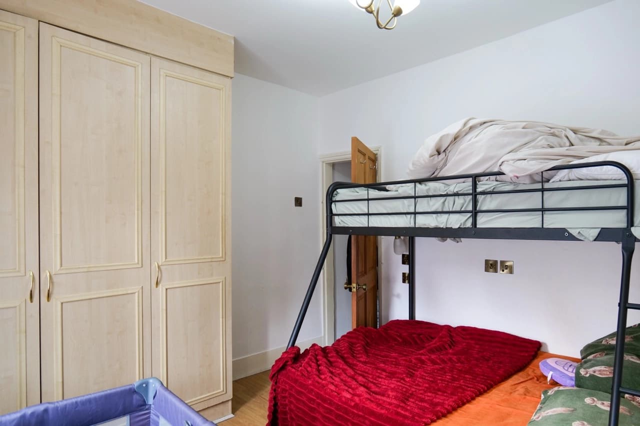 property photo 10 of 19