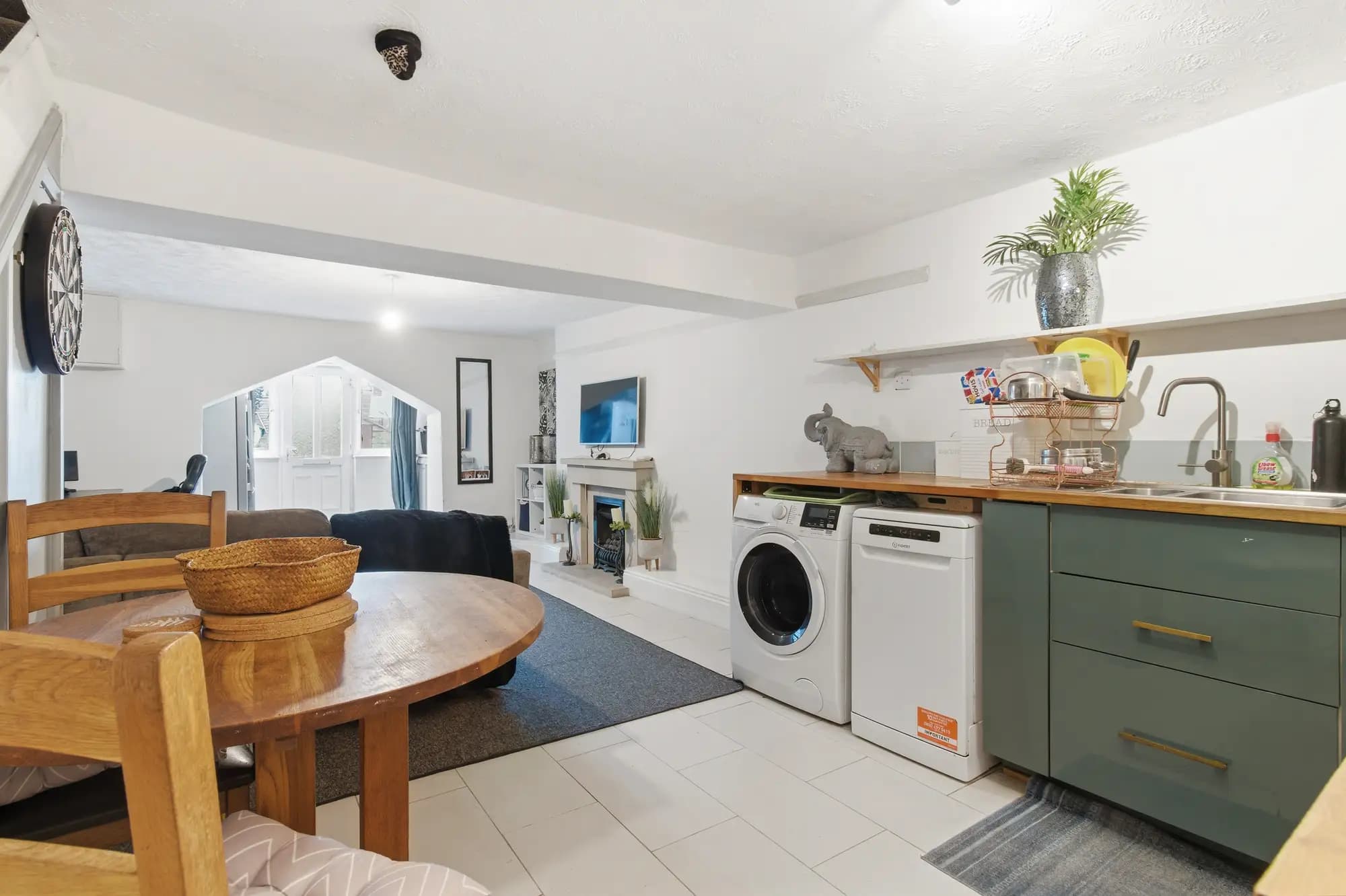 property photo 8 of 24