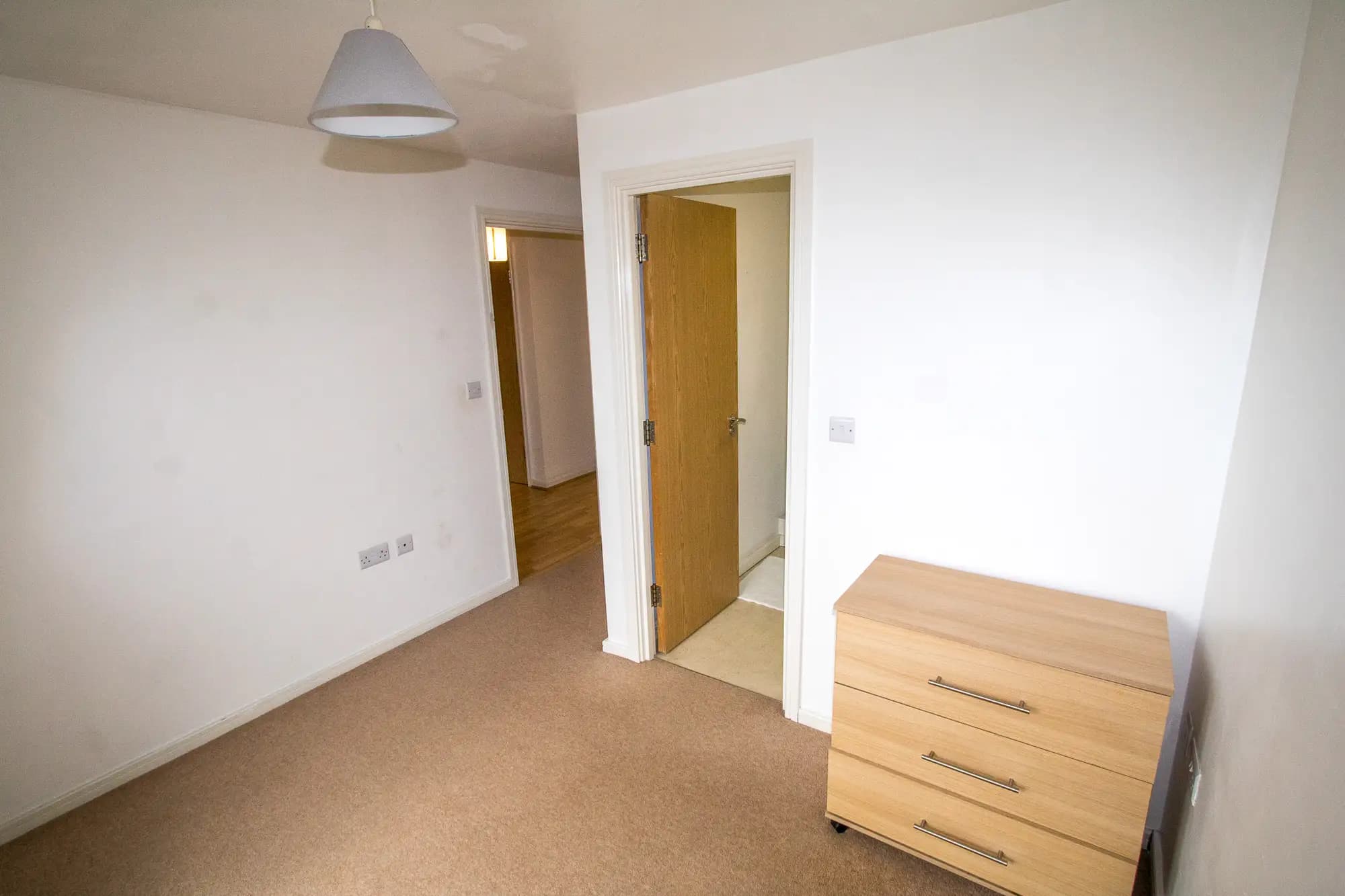 property photo 9 of 19