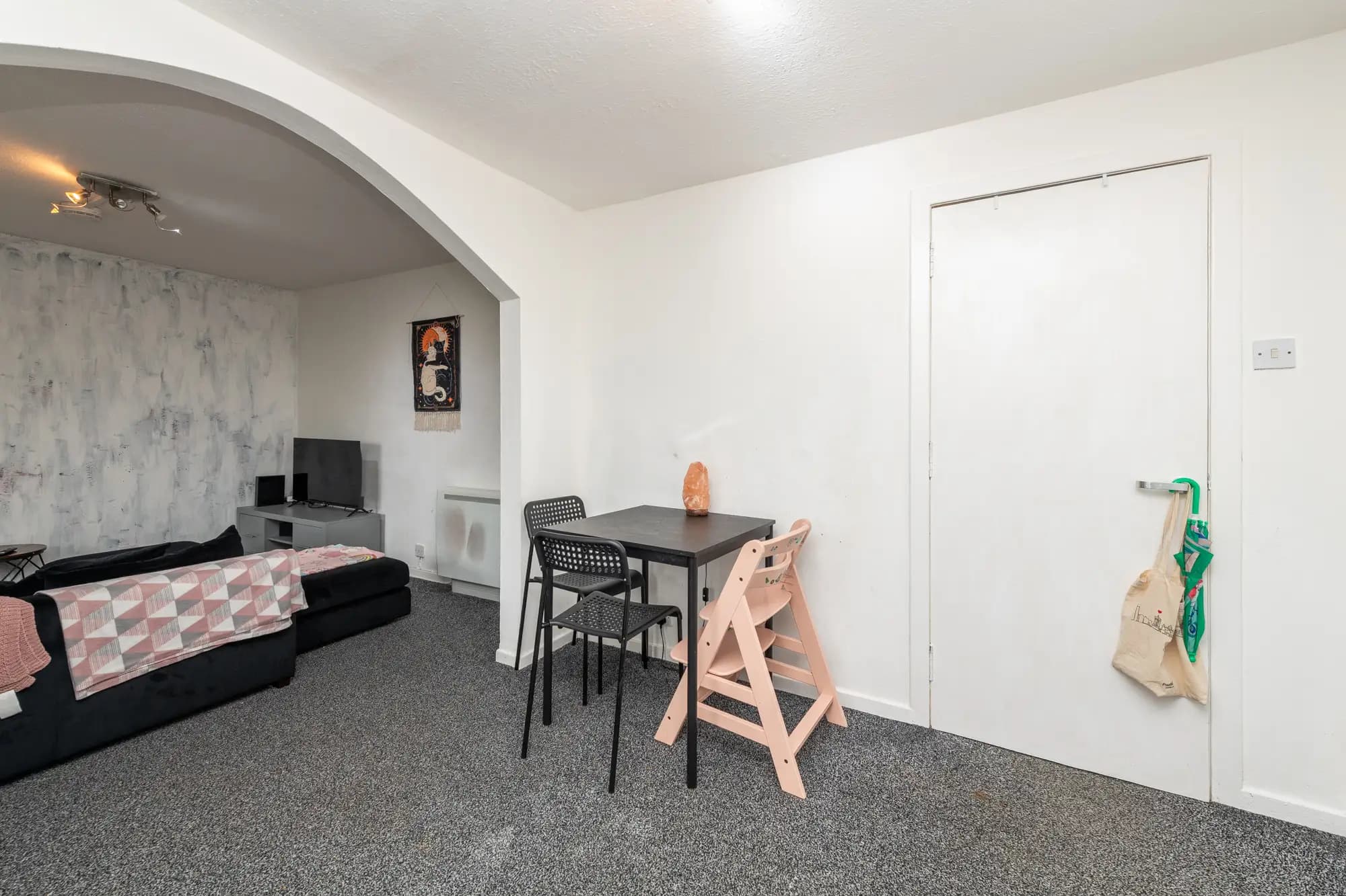 property photo 27 of 37