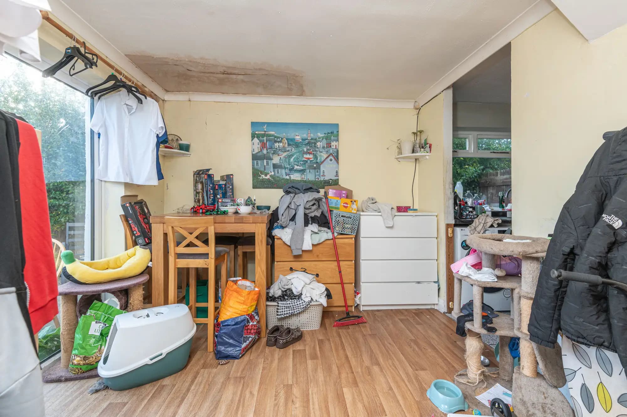 property photo 6 of 16