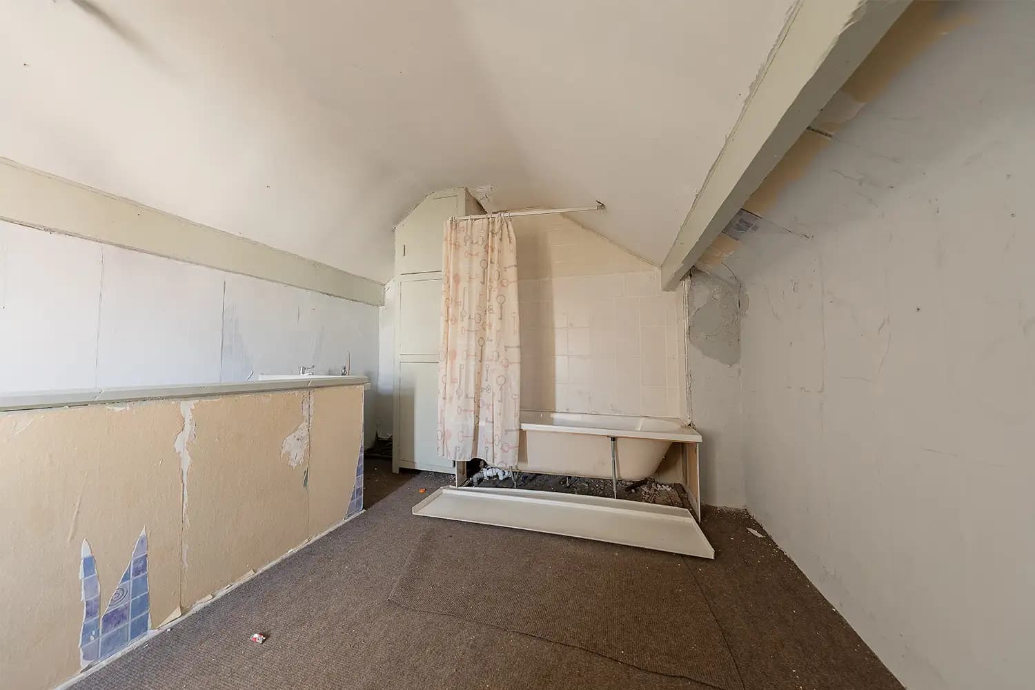 property photo 18 of 26
