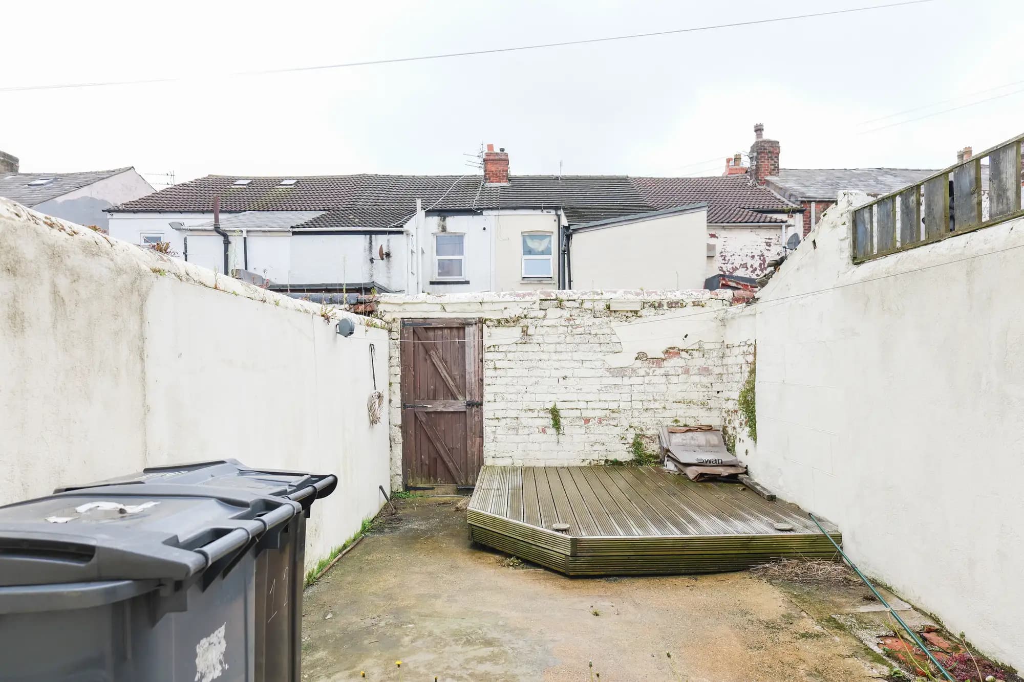 property photo 15 of 17