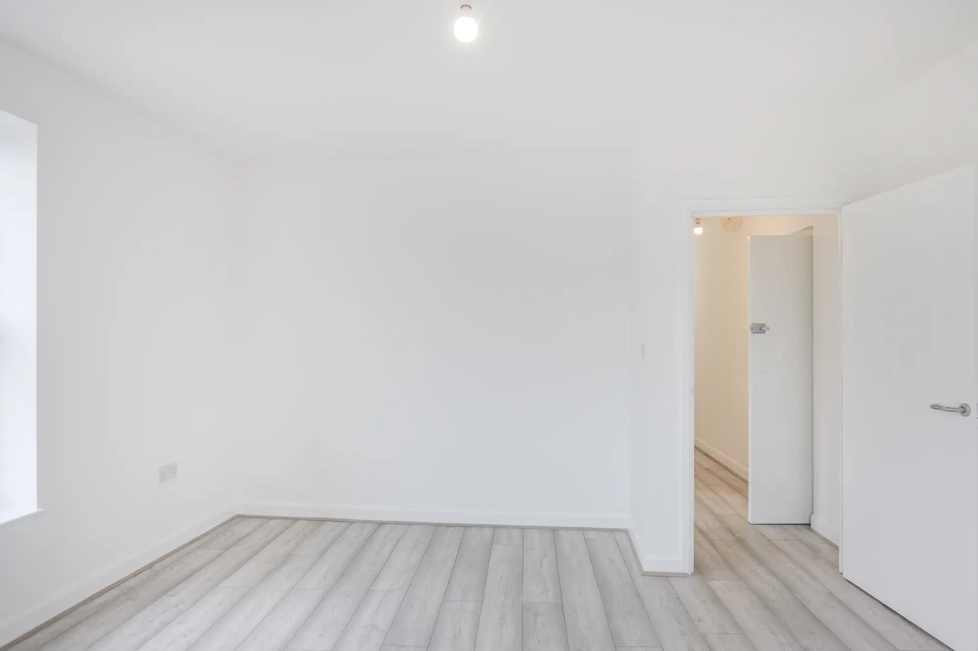 property photo 4 of 30