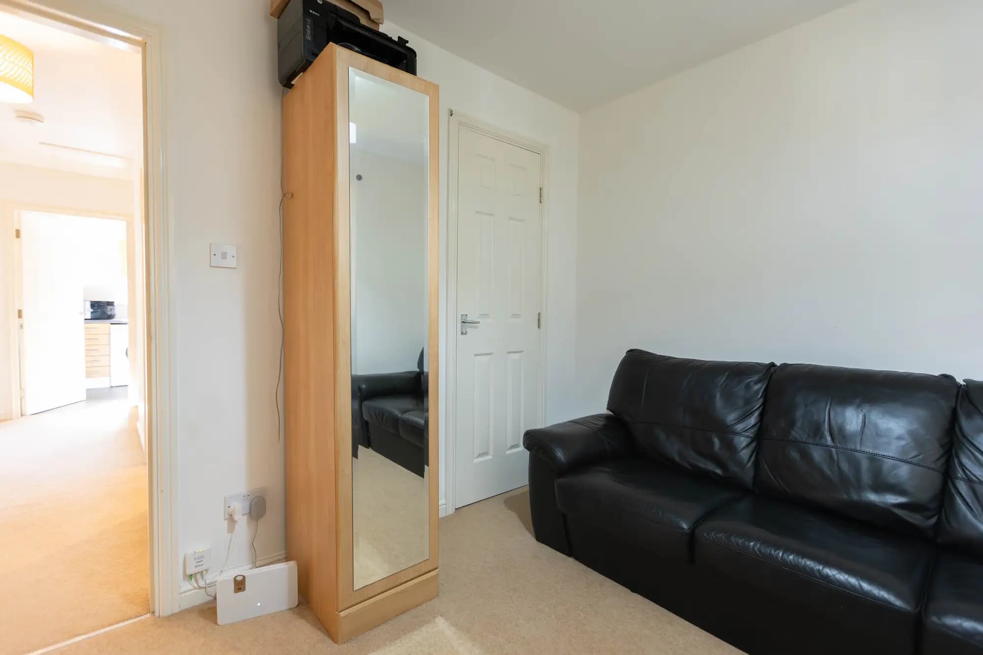 property photo 4 of 18