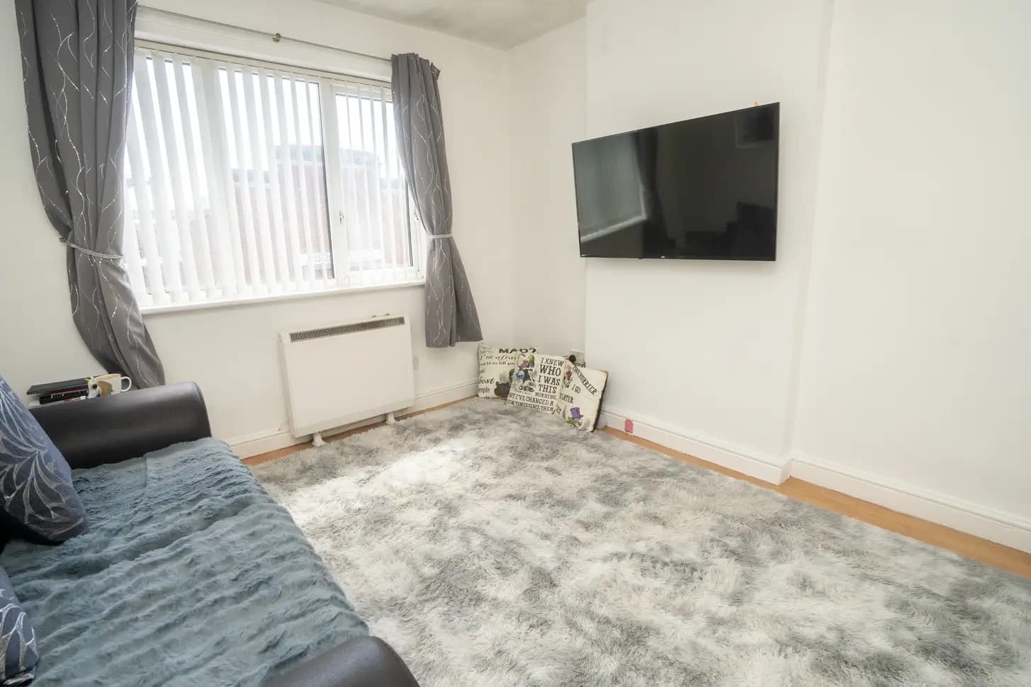 property photo 4 of 19