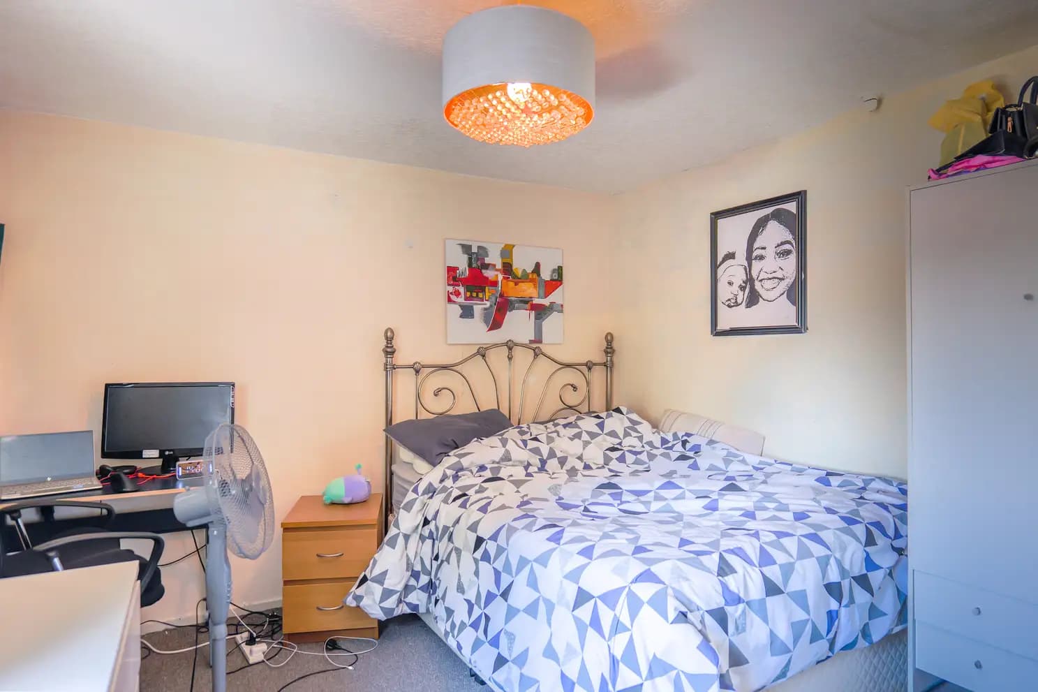 property photo 13 of 20