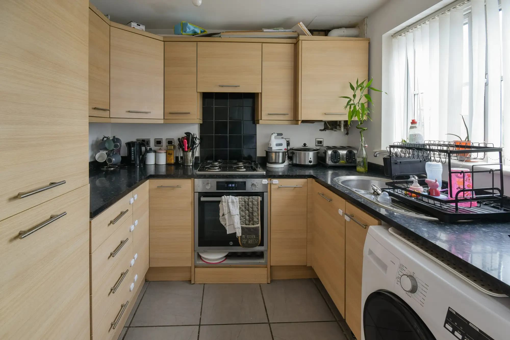 property photo 5 of 18