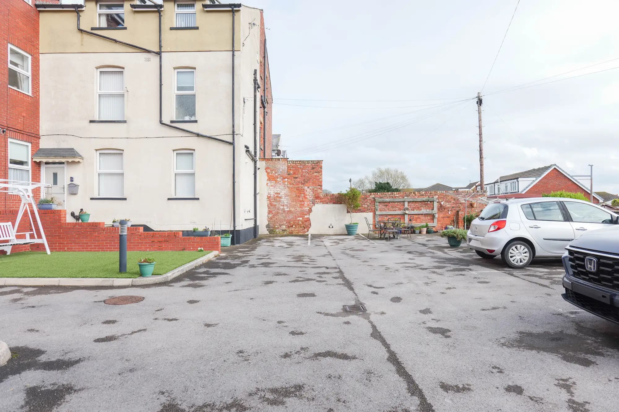 property photo 19 of 23