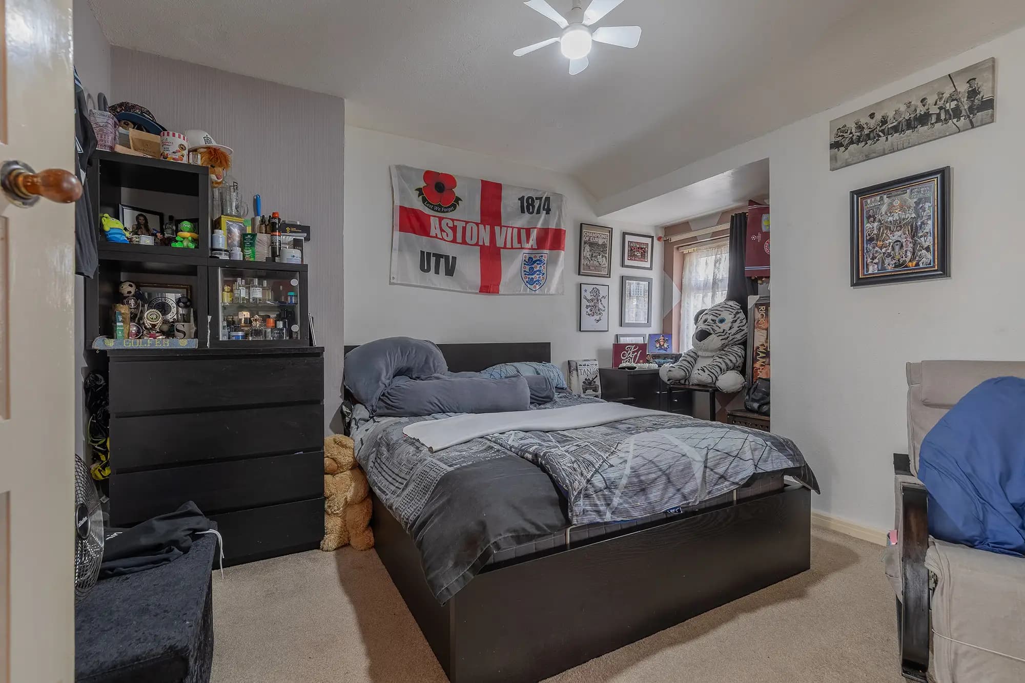 property photo 10 of 18