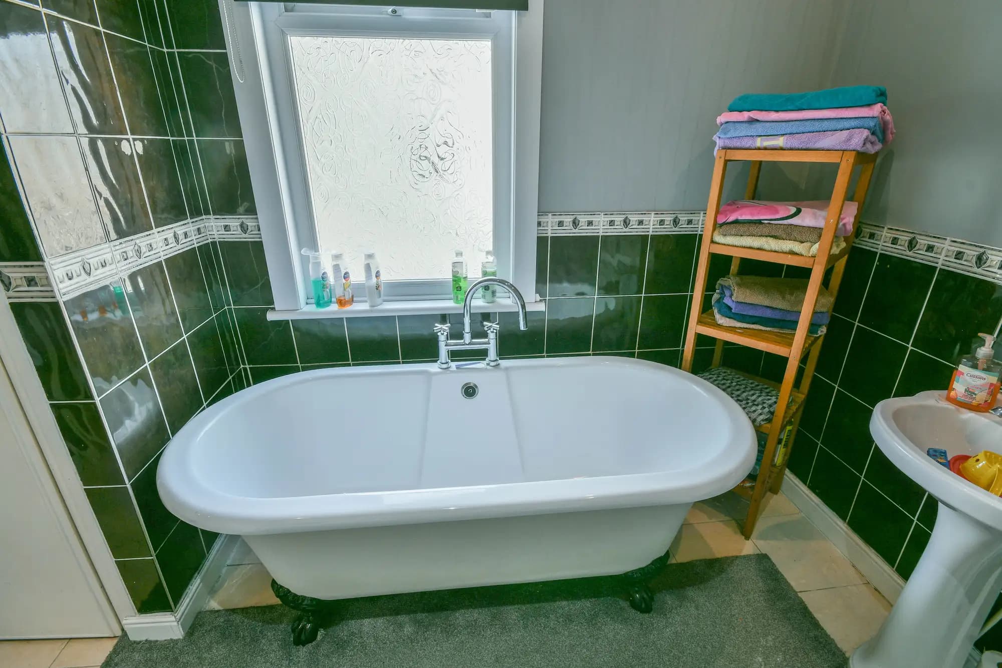 property photo 10 of 18