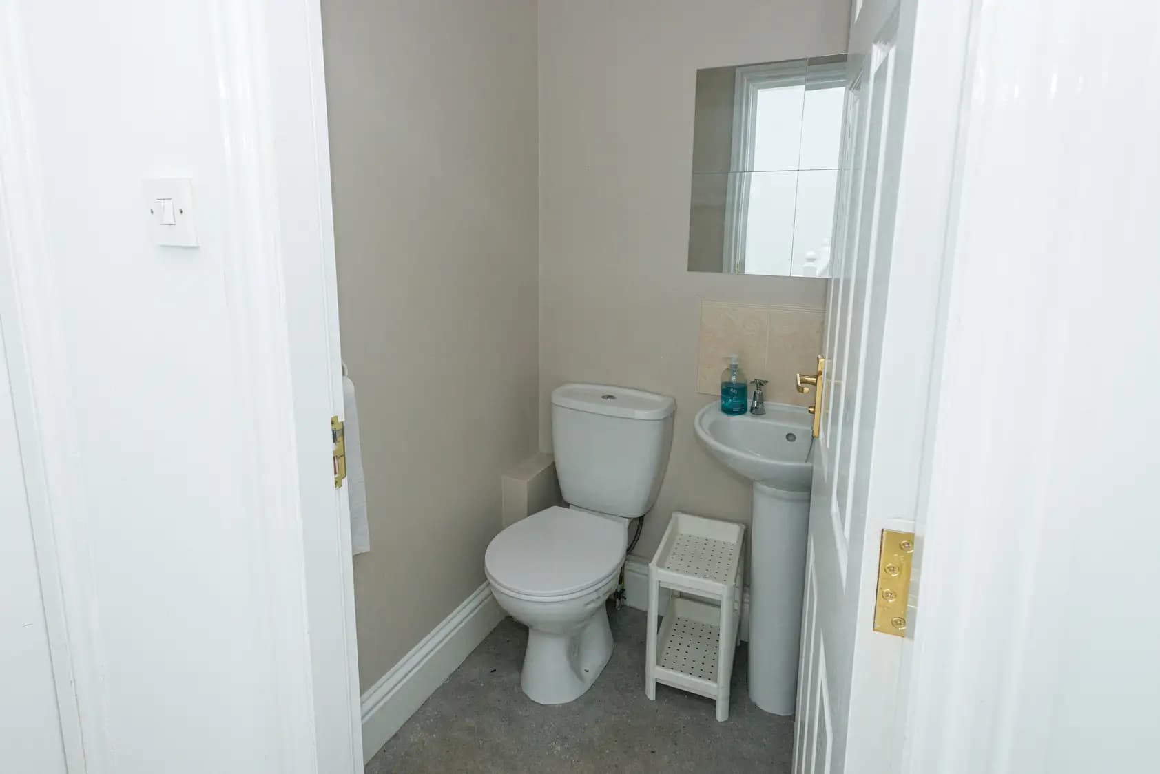 property photo 9 of 29