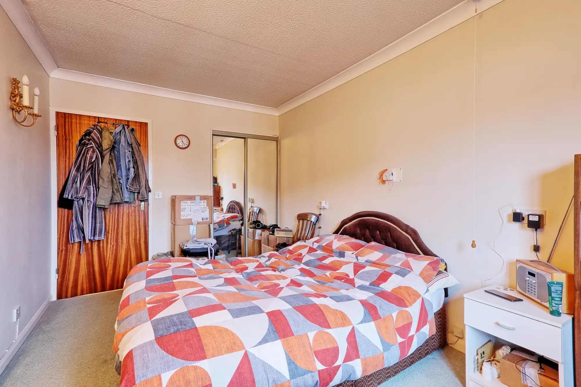 property photo 9 of 17