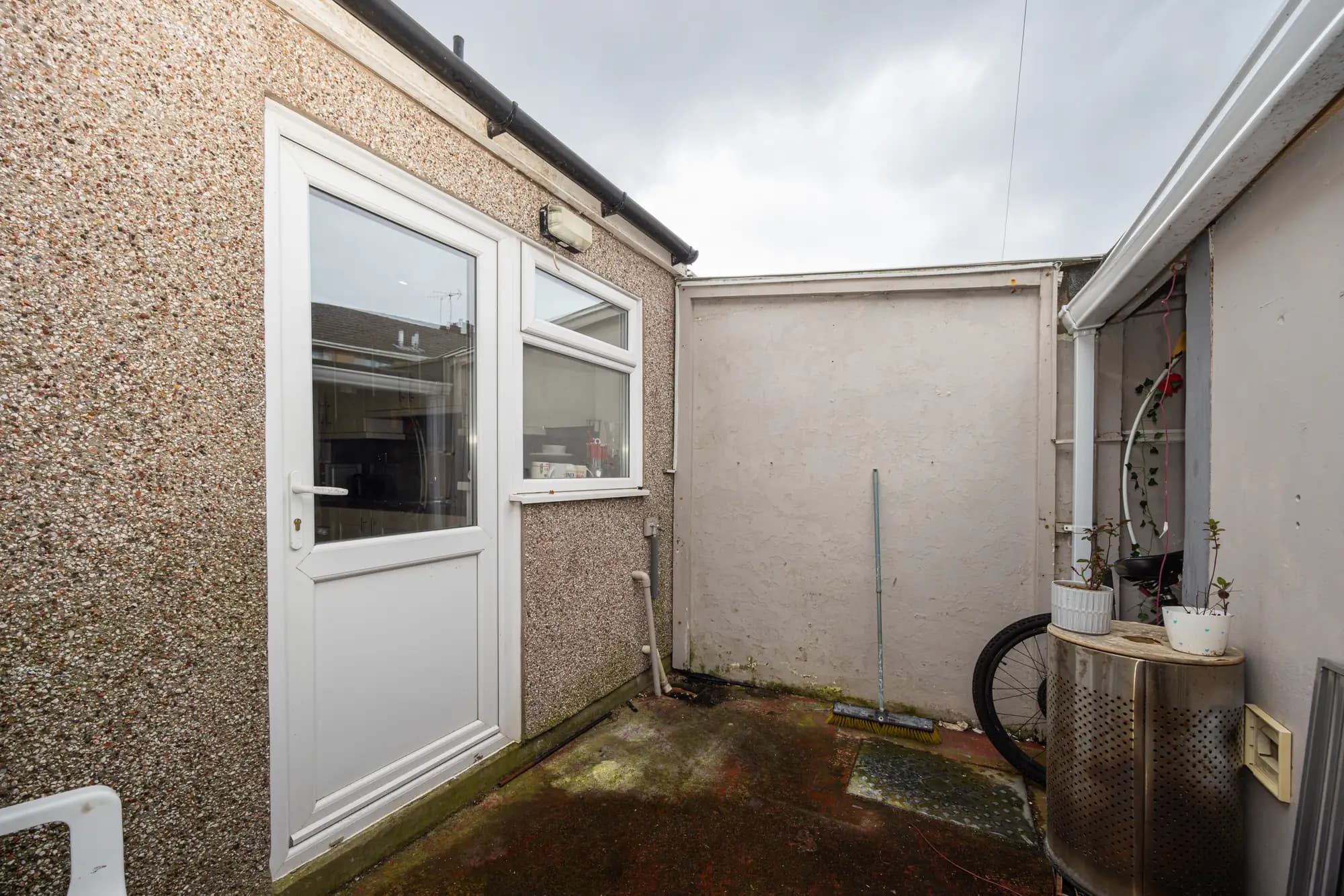 property photo 14 of 15