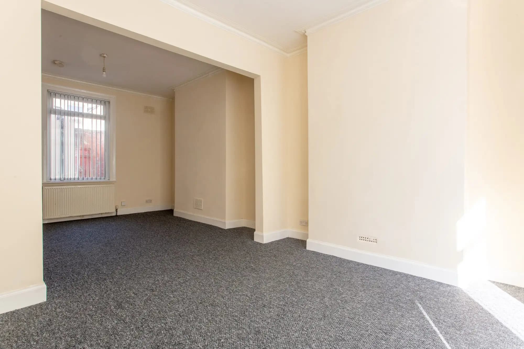 property photo 4 of 21