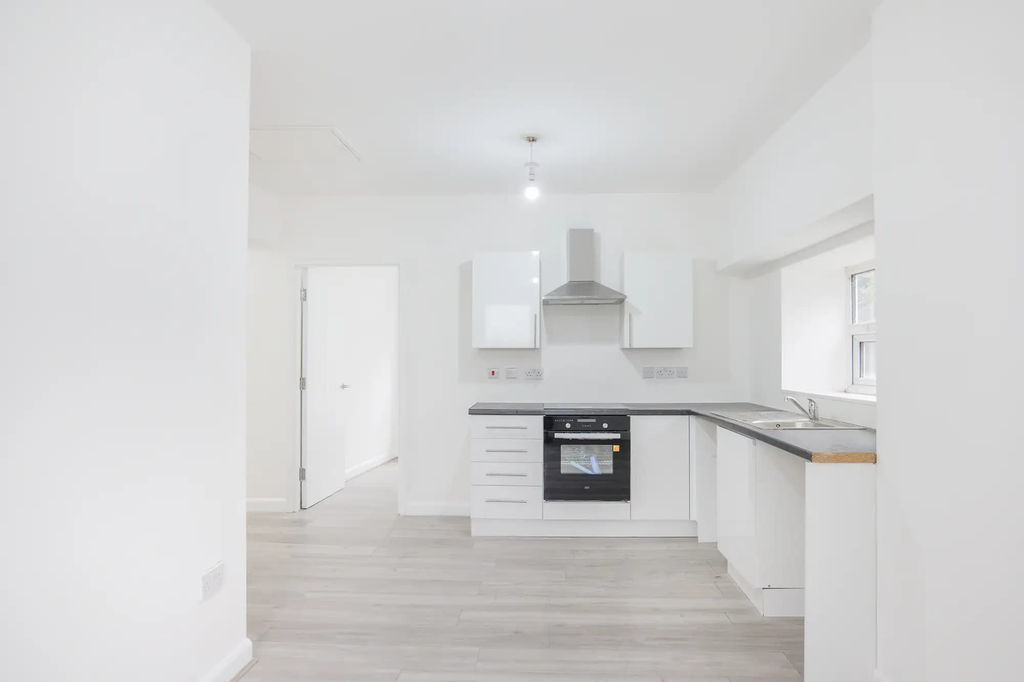 property photo 6 of 30