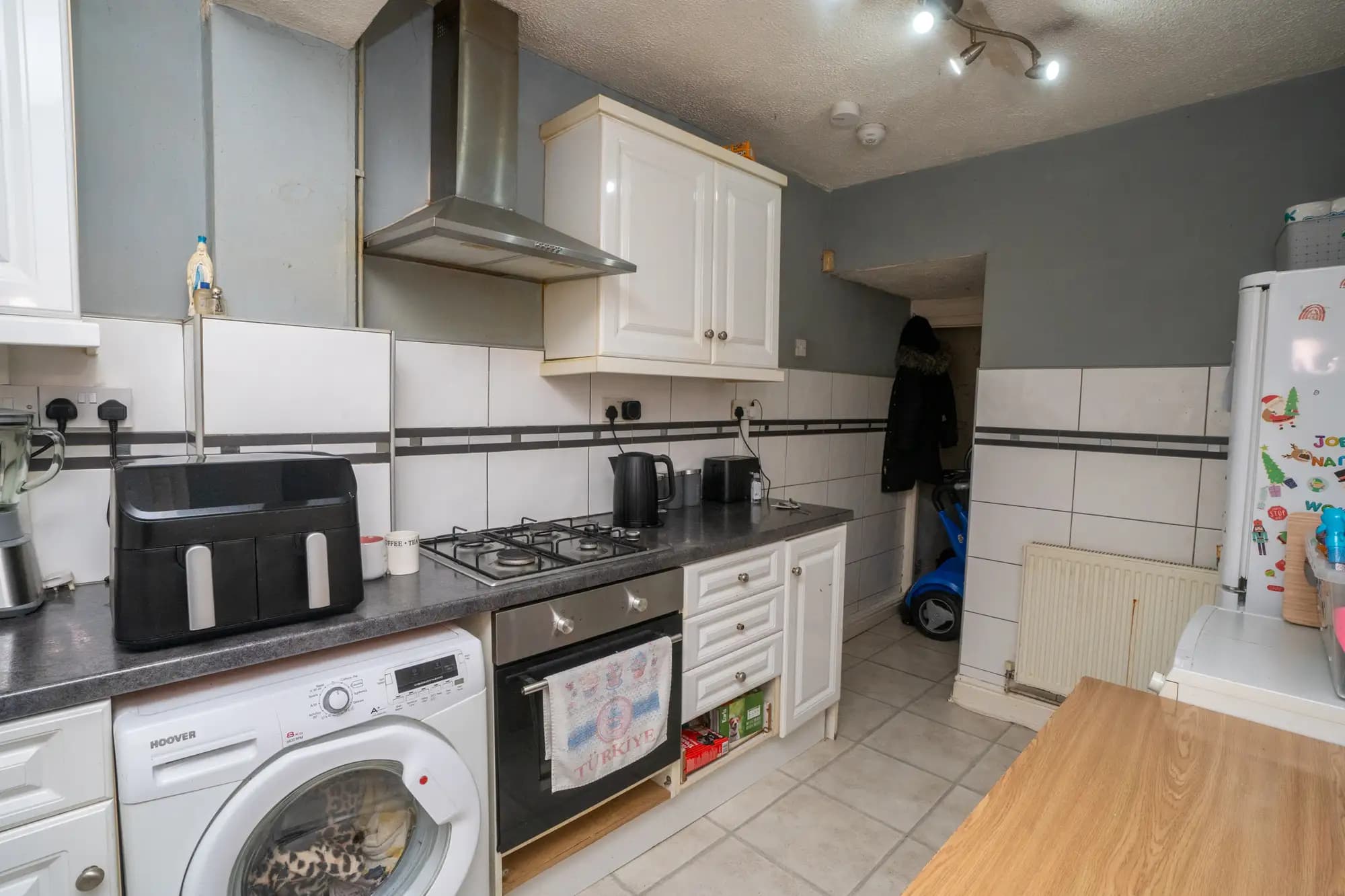 property photo 10 of 27