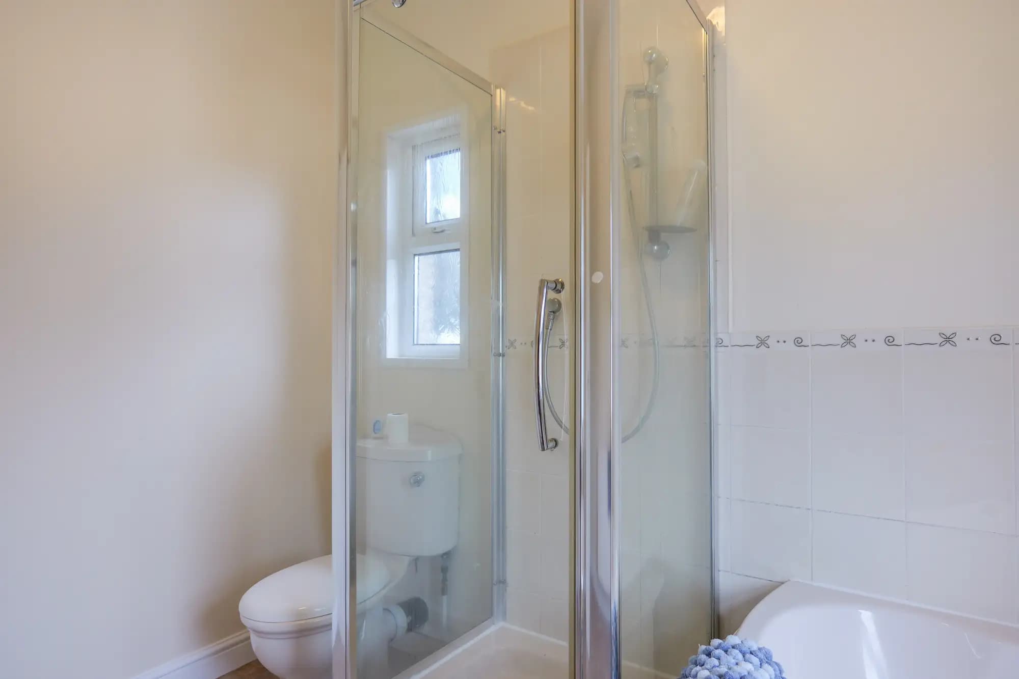 property photo 8 of 28