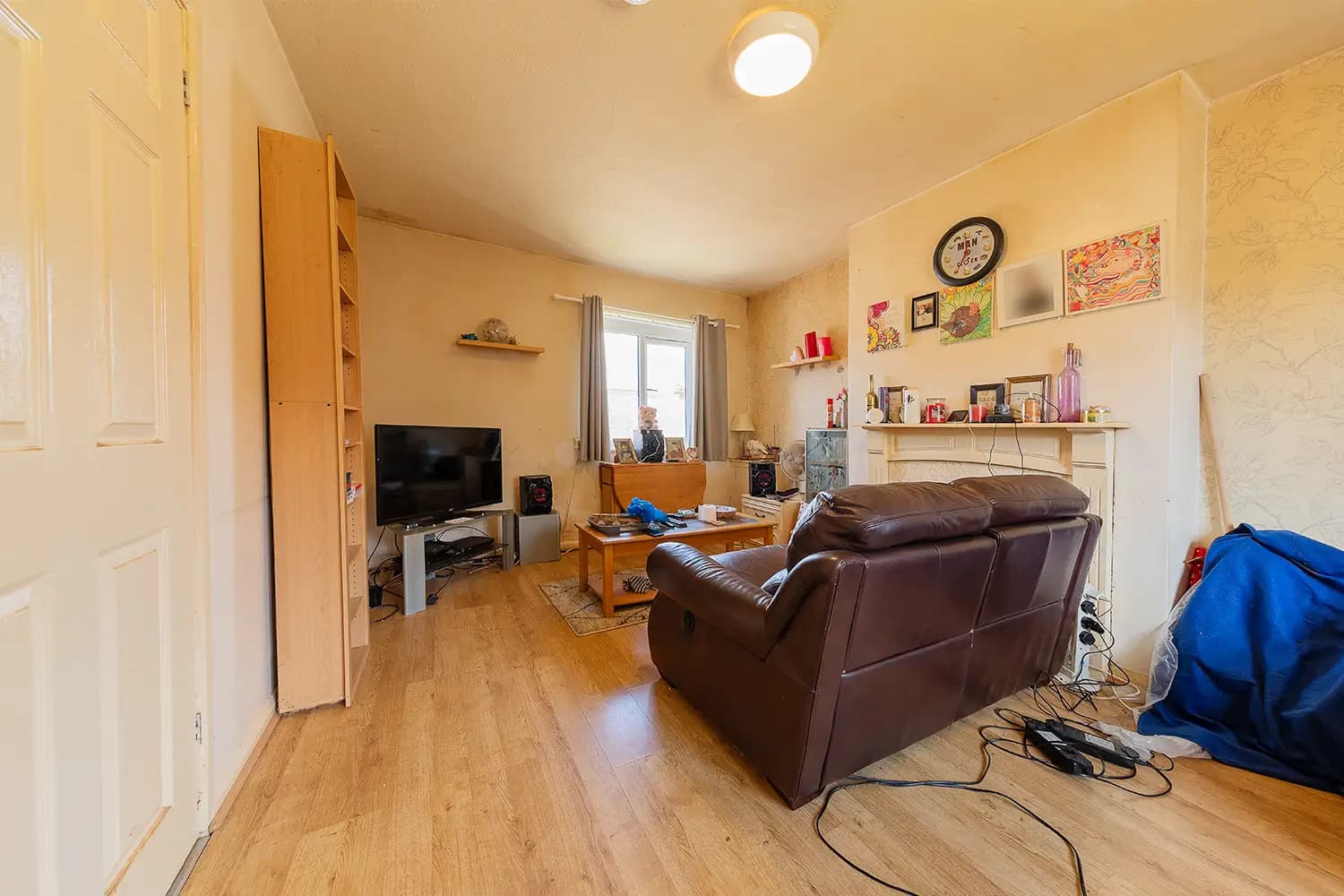 property photo 4 of 17