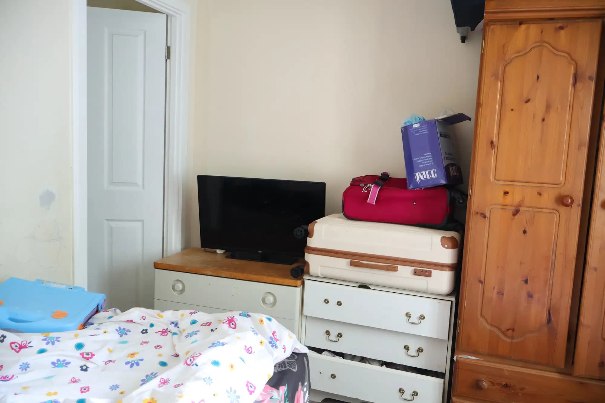 property photo 13 of 16