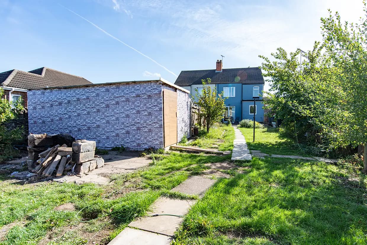 property photo 23 of 25