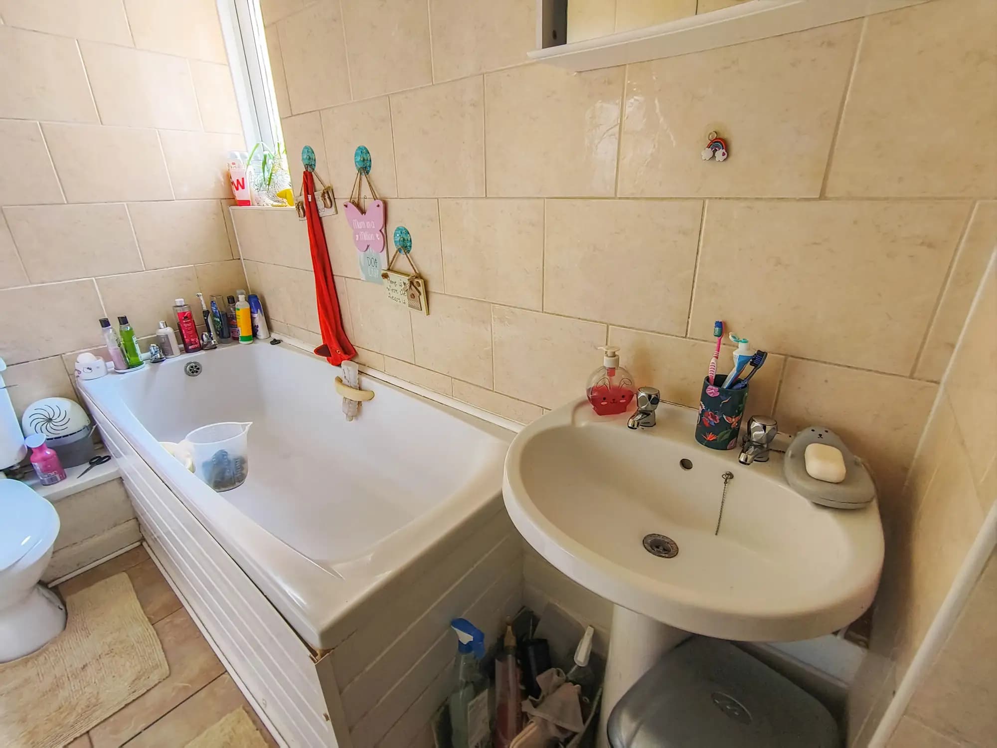 property photo 8 of 16