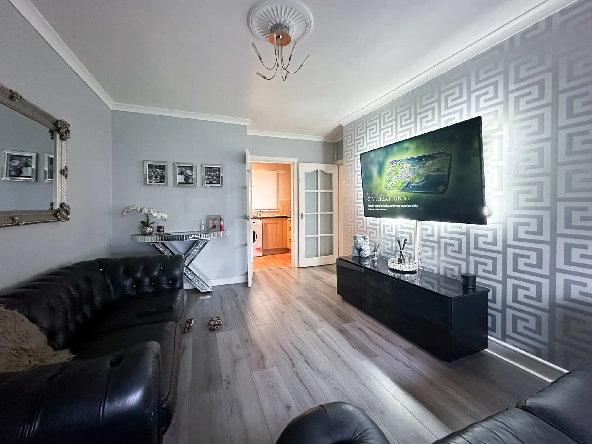 property photo 5 of 22