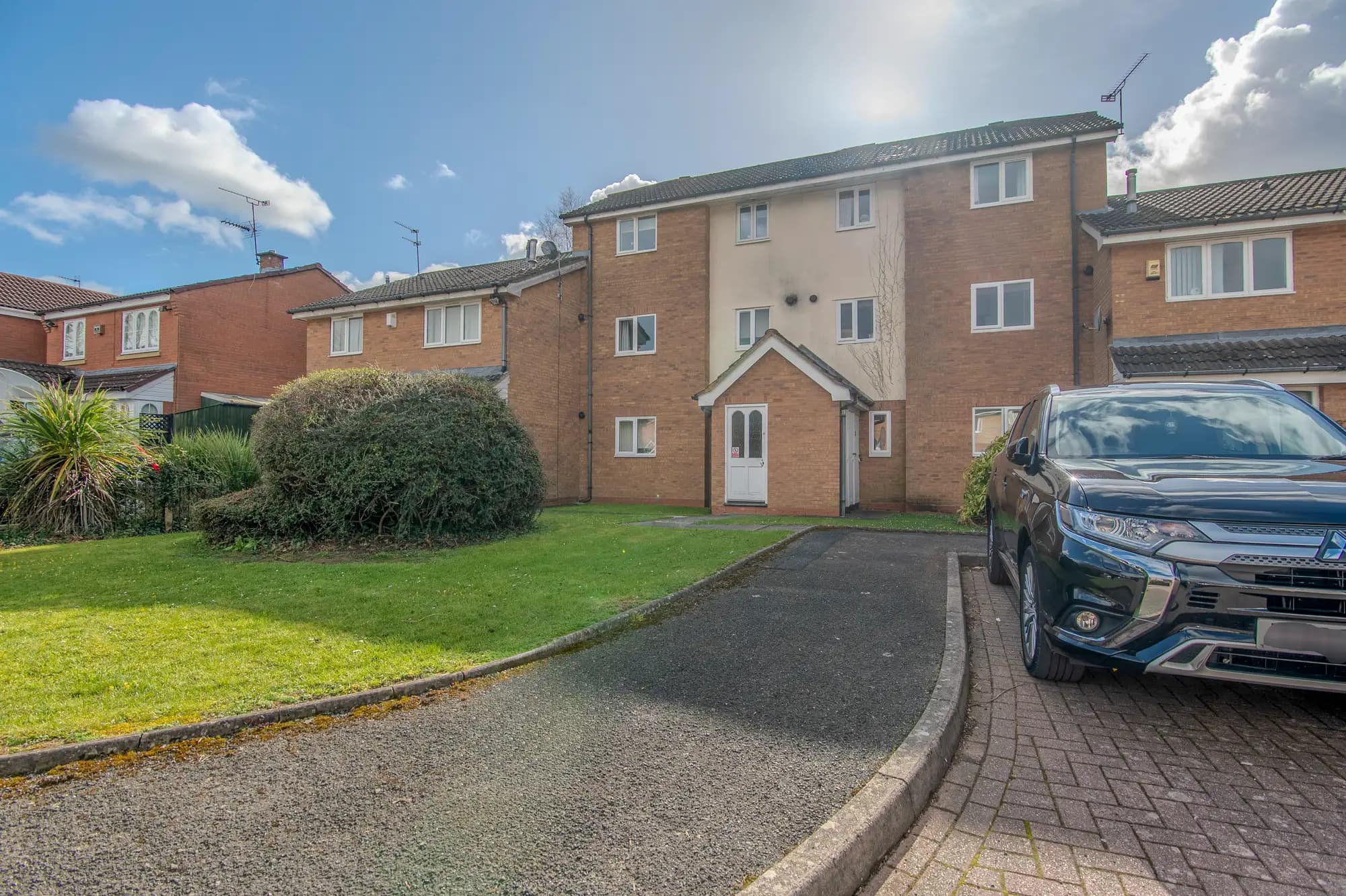 property photo 15 of 18