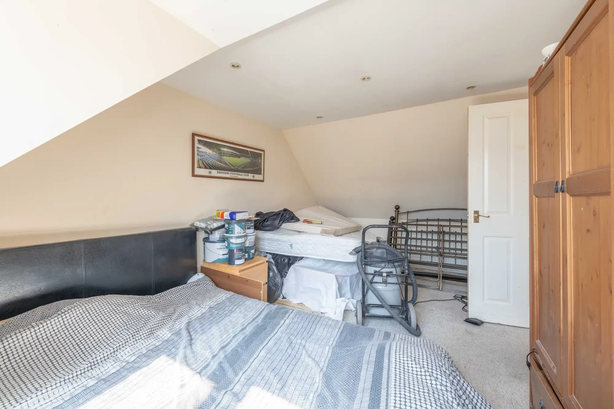 property photo 15 of 33
