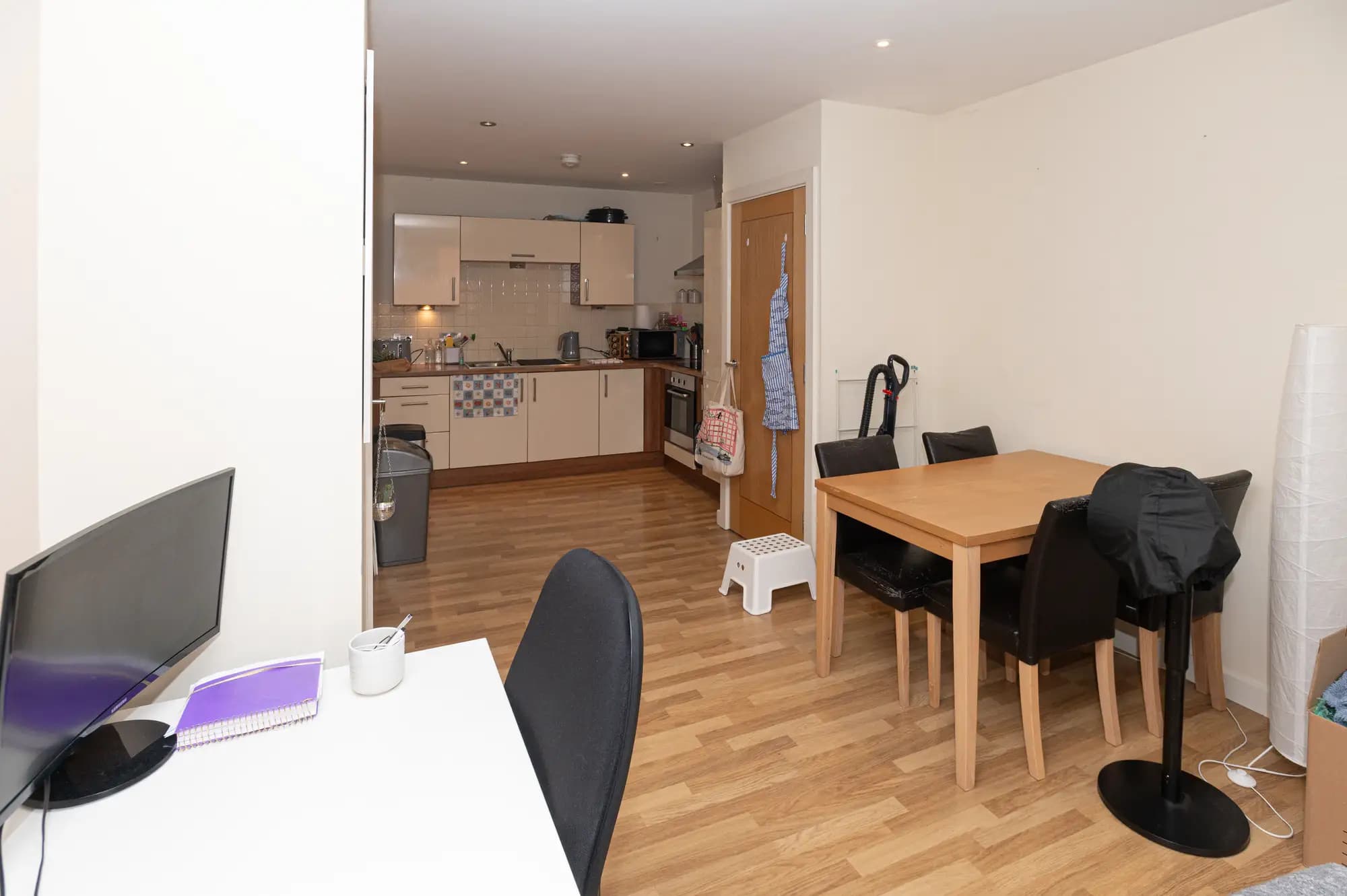 property photo 5 of 18