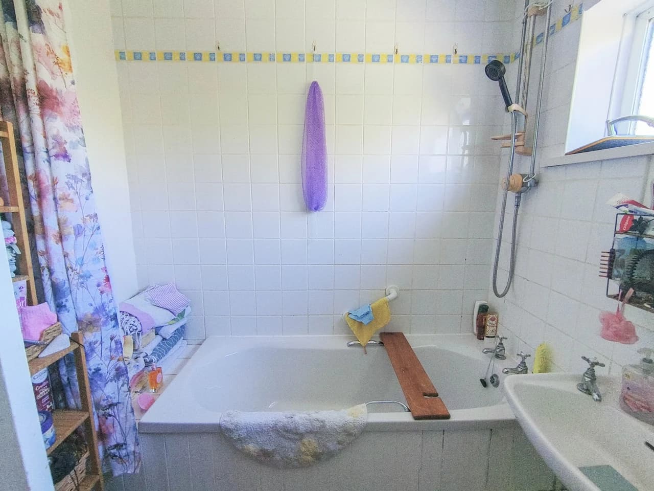 property photo 8 of 17