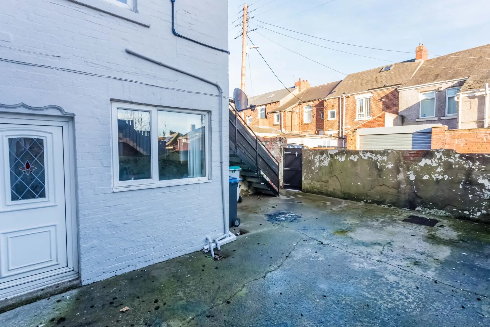 property photo 11 of 14