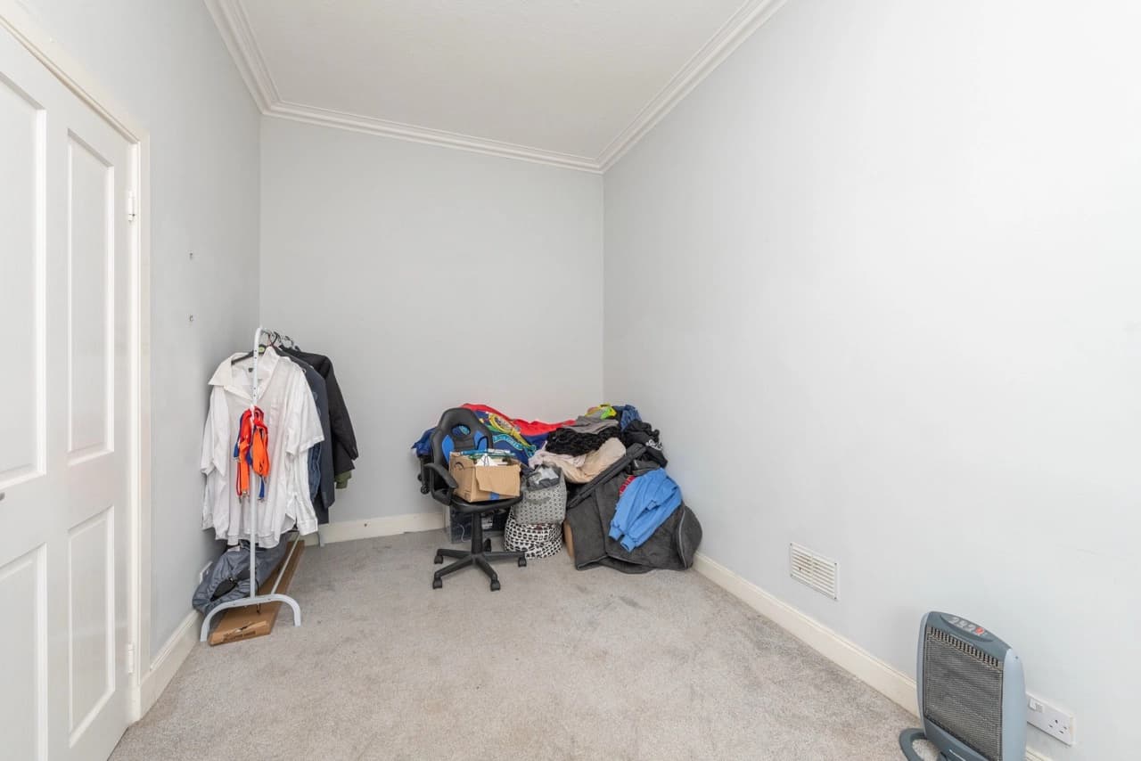property photo 13 of 20