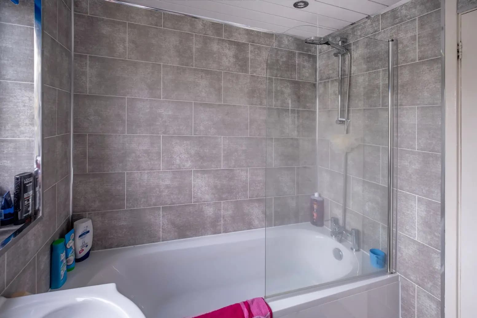 property photo 10 of 17