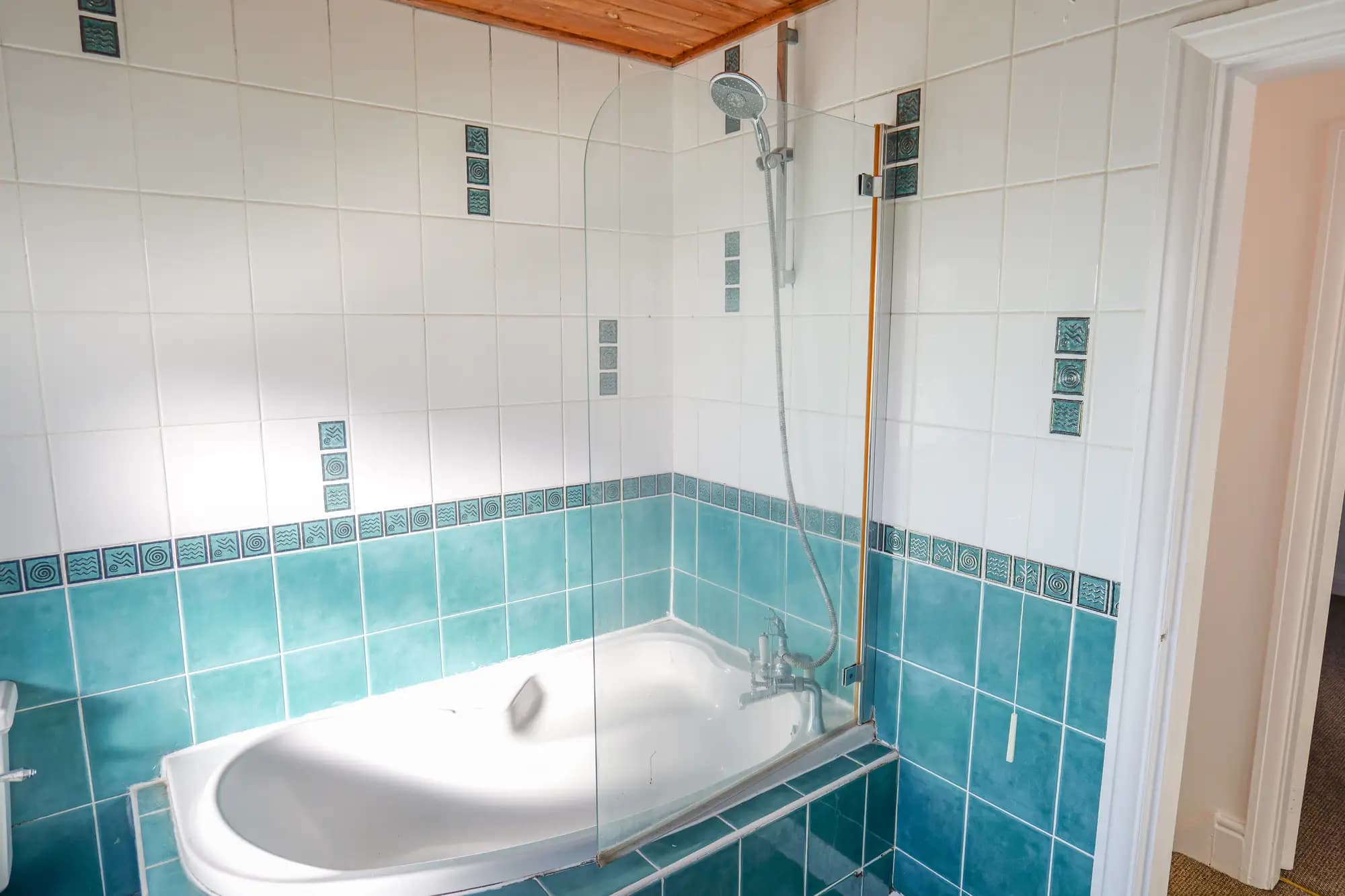 property photo 9 of 23