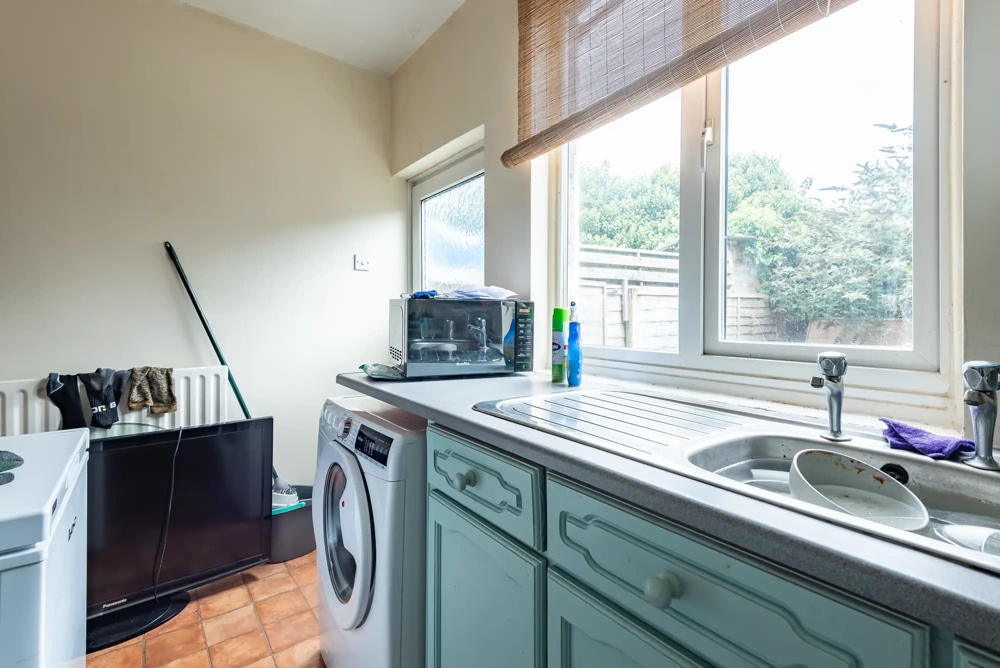 property photo 6 of 20