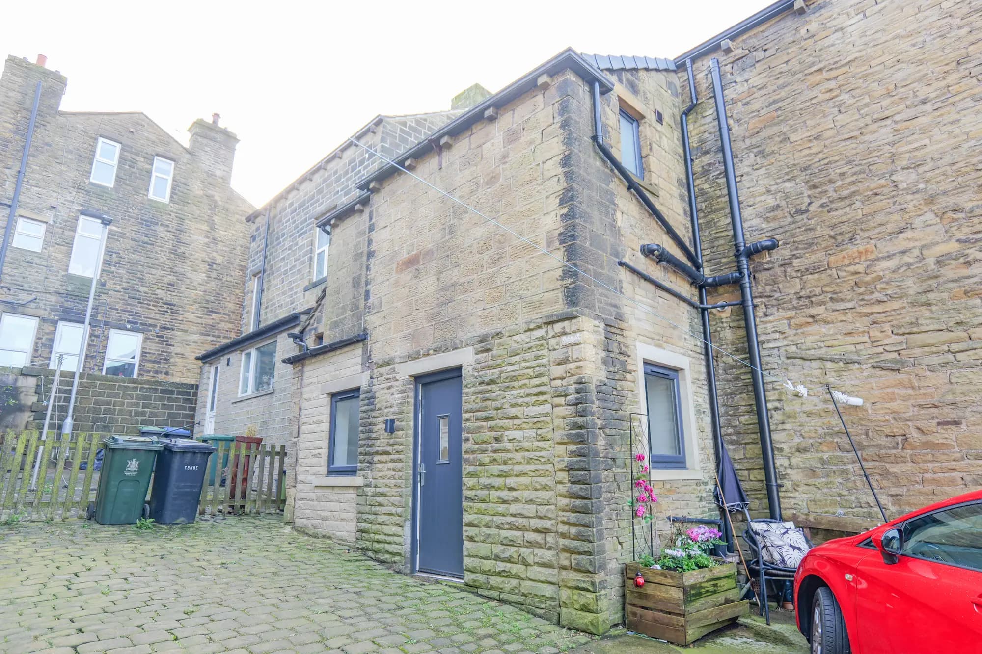 property photo 17 of 19