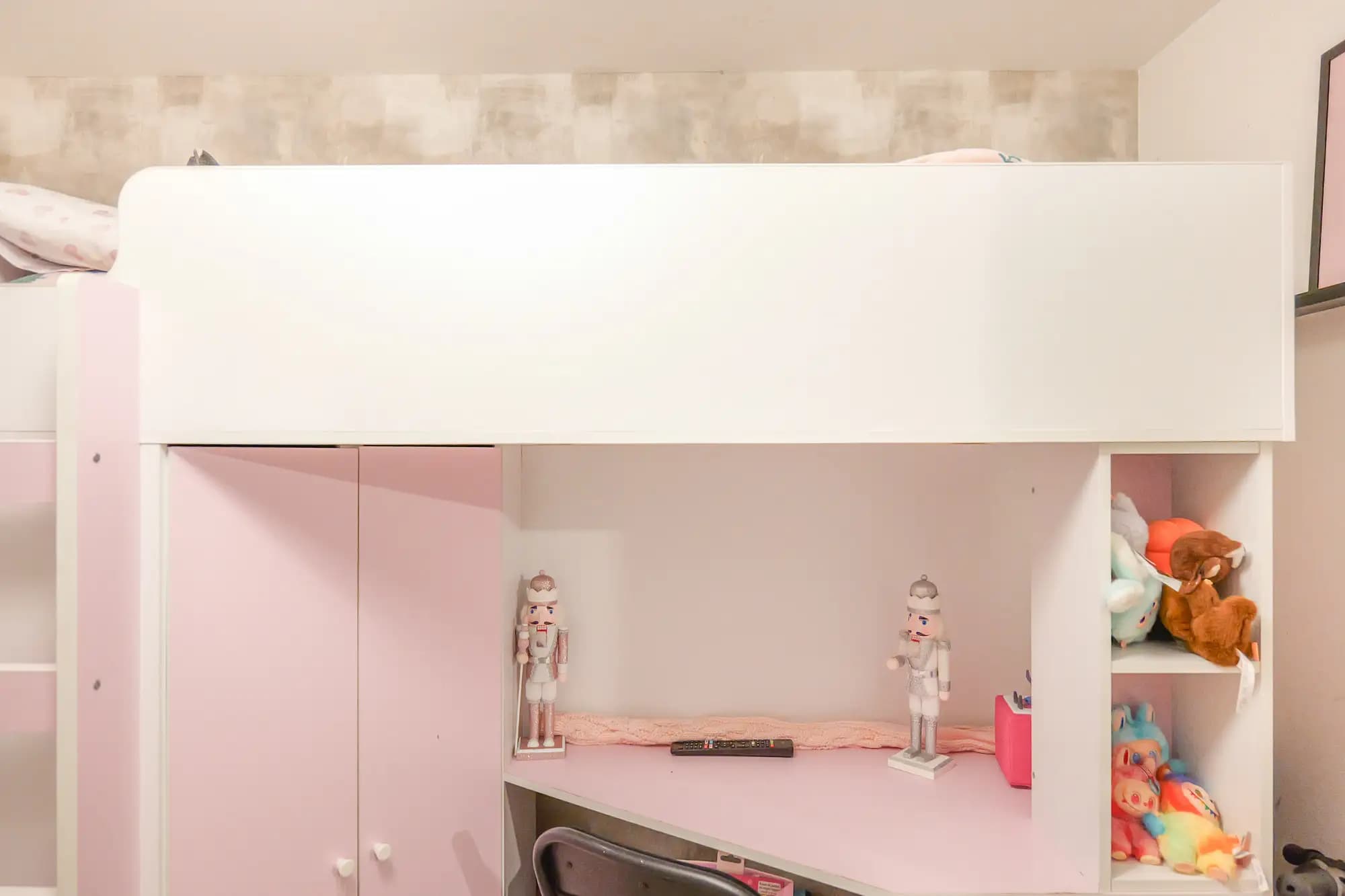 property photo 14 of 19