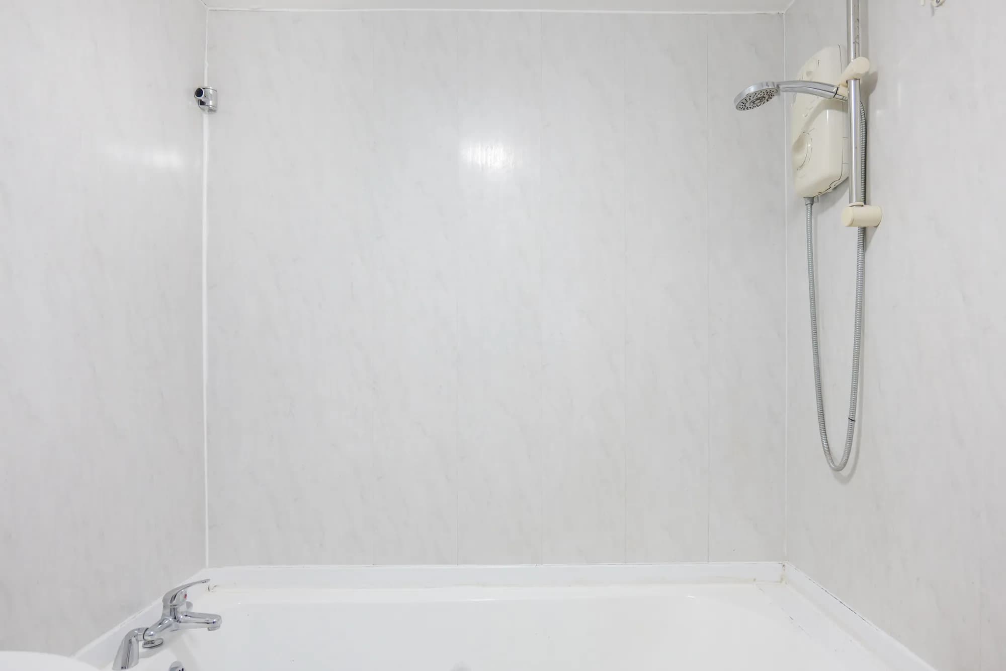 property photo 7 of 20