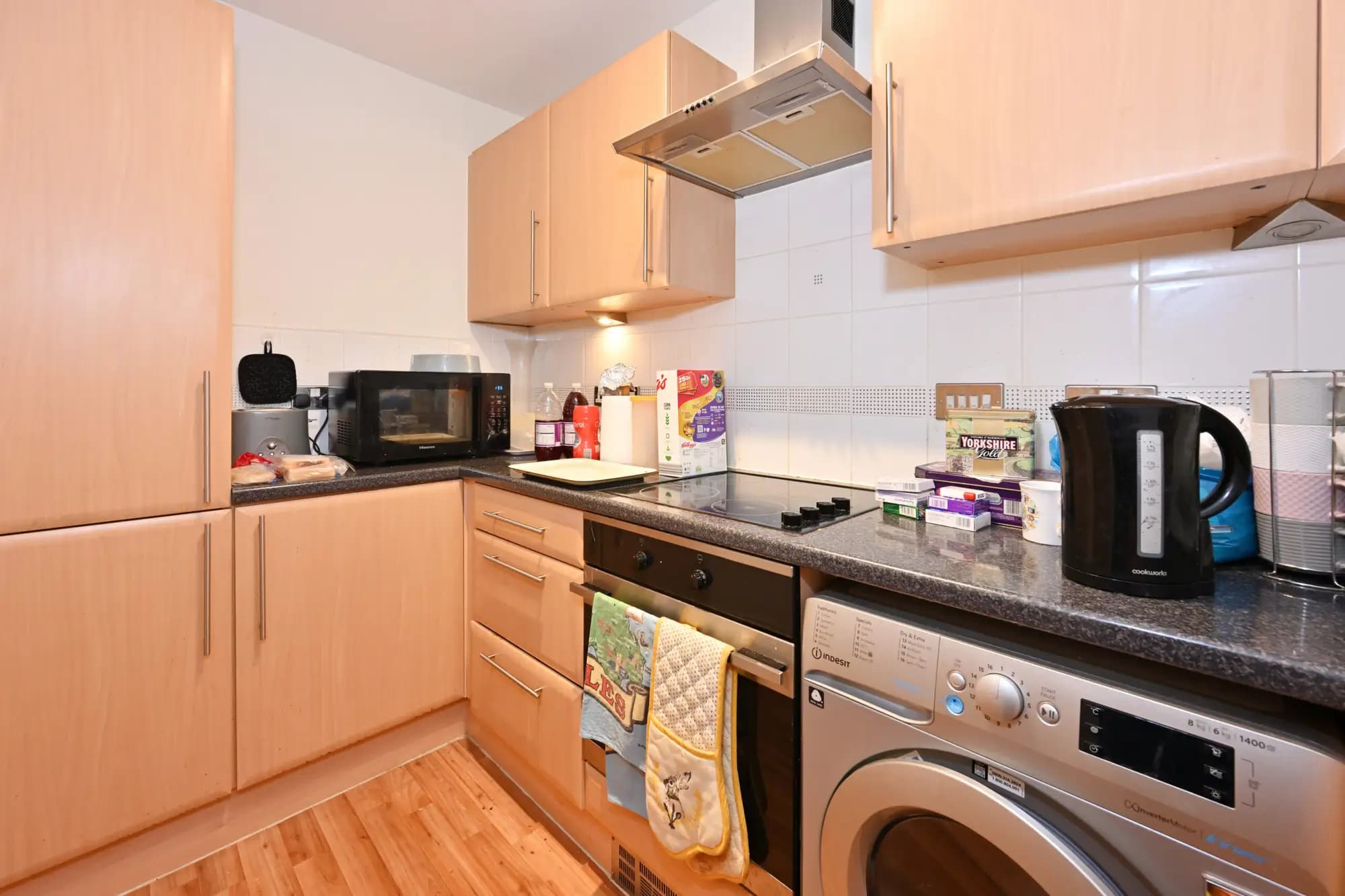 property photo 5 of 16