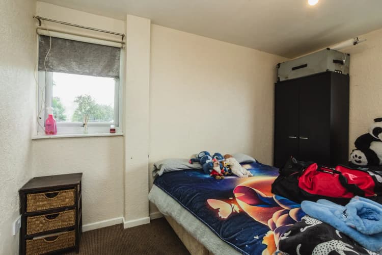 property photo 13 of 21