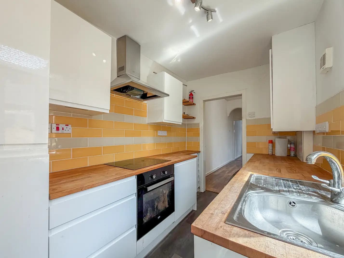 property photo 5 of 17