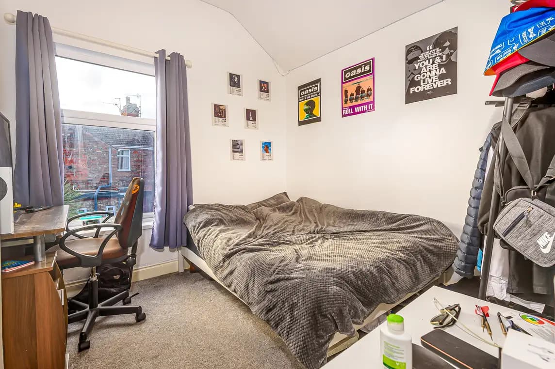 property photo 14 of 25