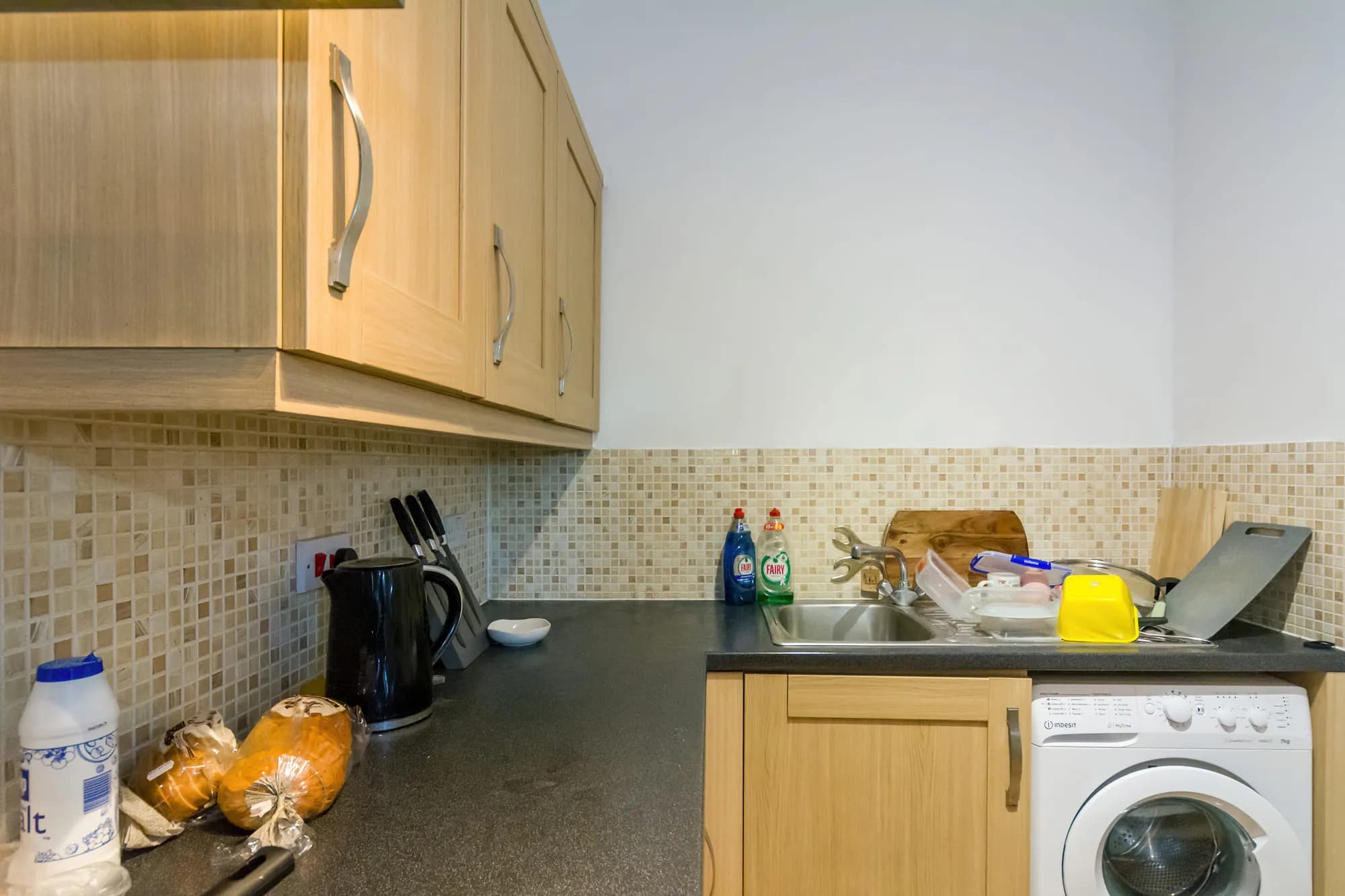 property photo 5 of 16