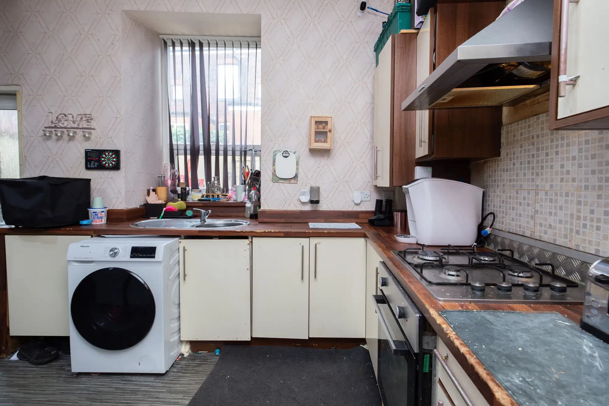 property photo 6 of 25