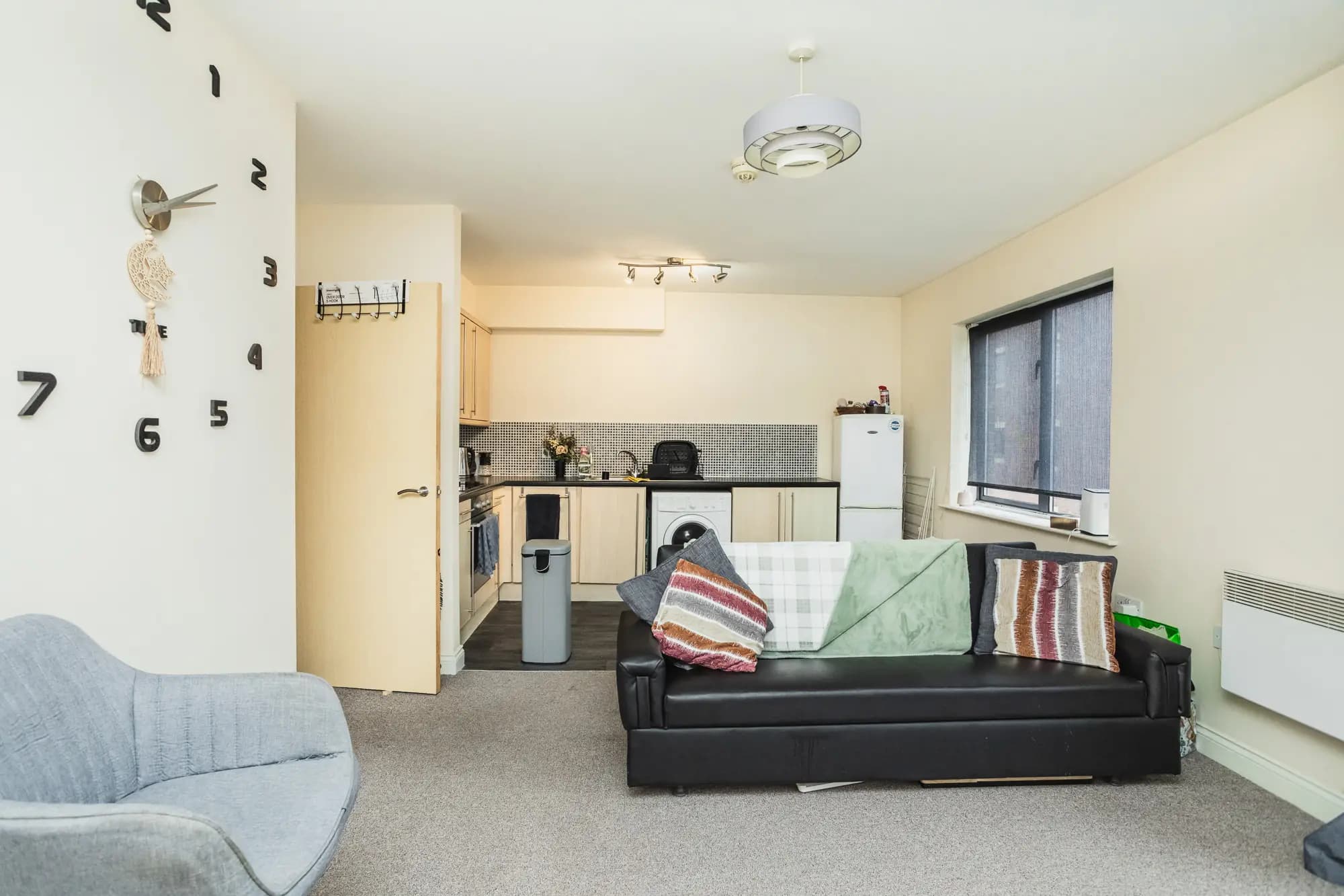 property photo 4 of 20