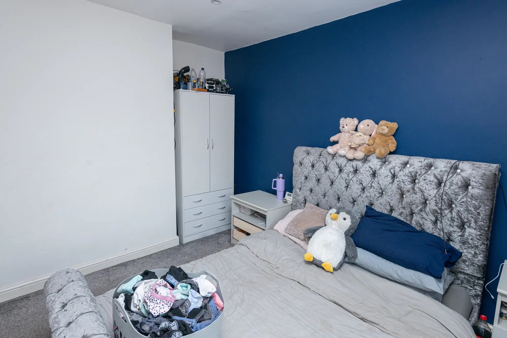 property photo 5 of 8