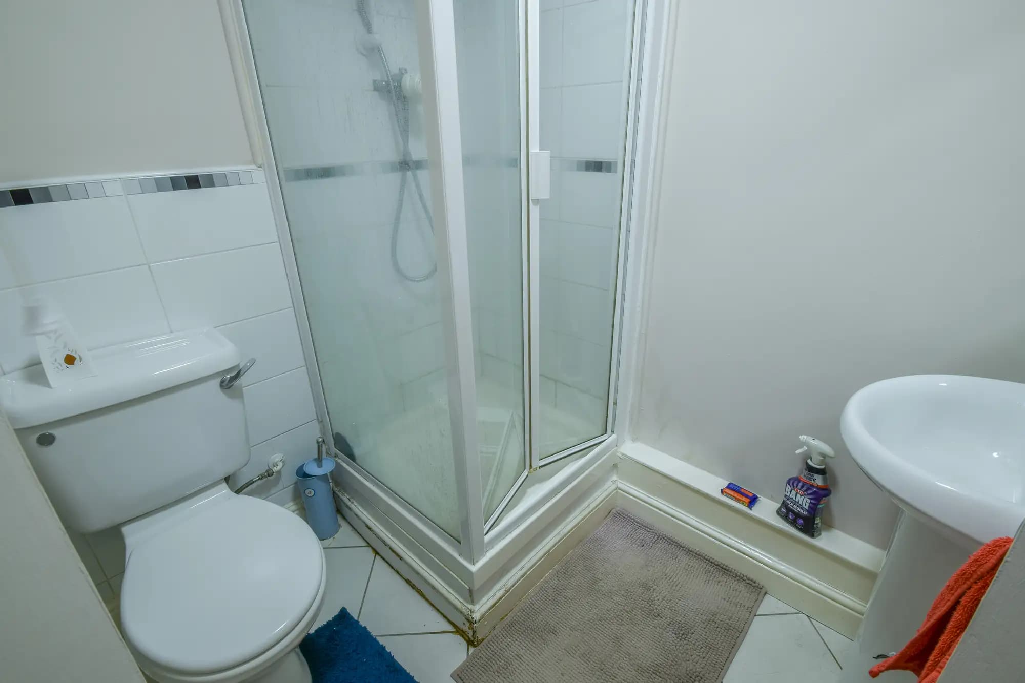 property photo 8 of 16