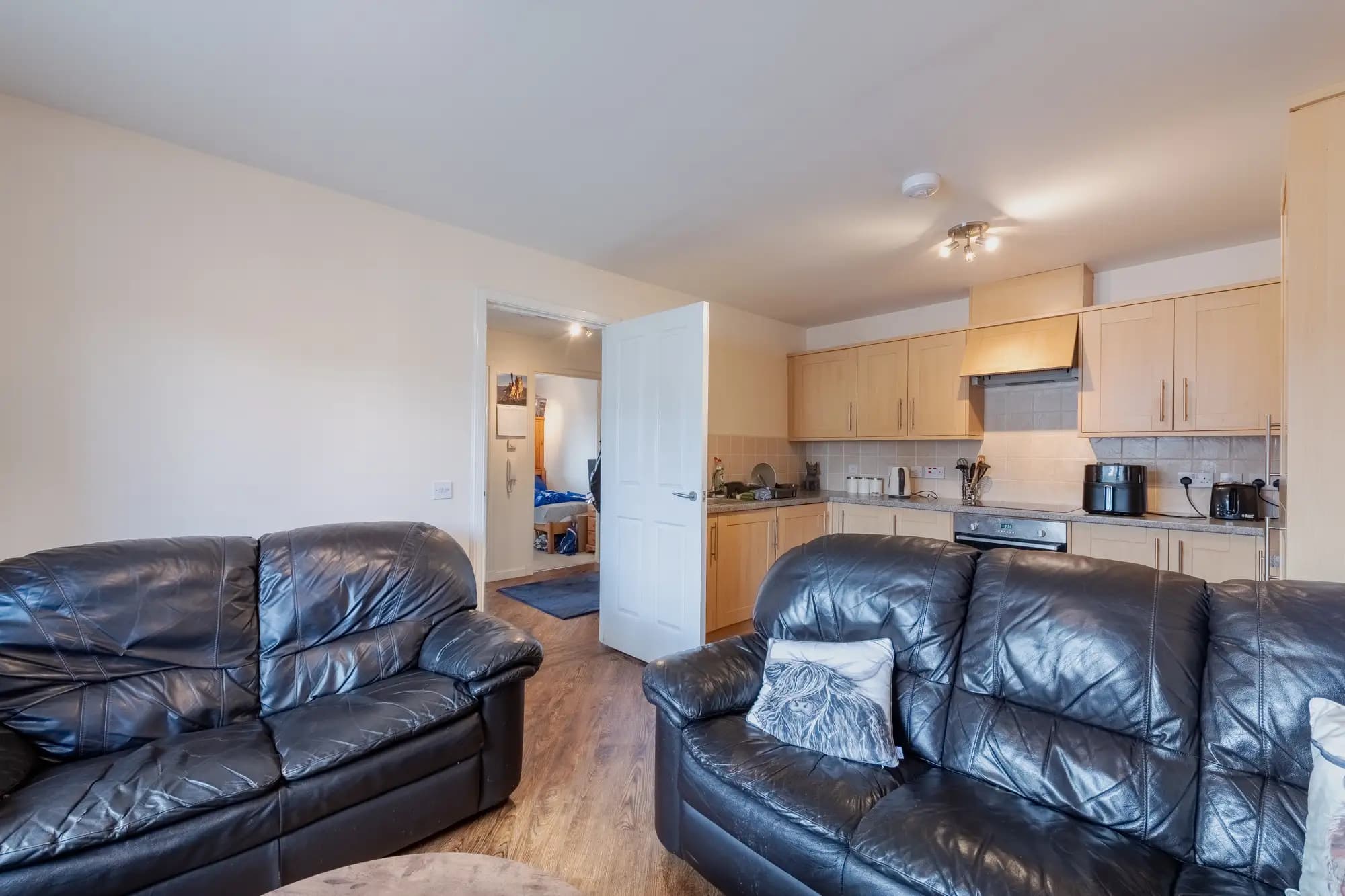 property photo 4 of 22